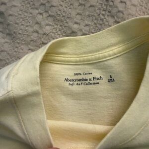 Abercrombie t-shirt